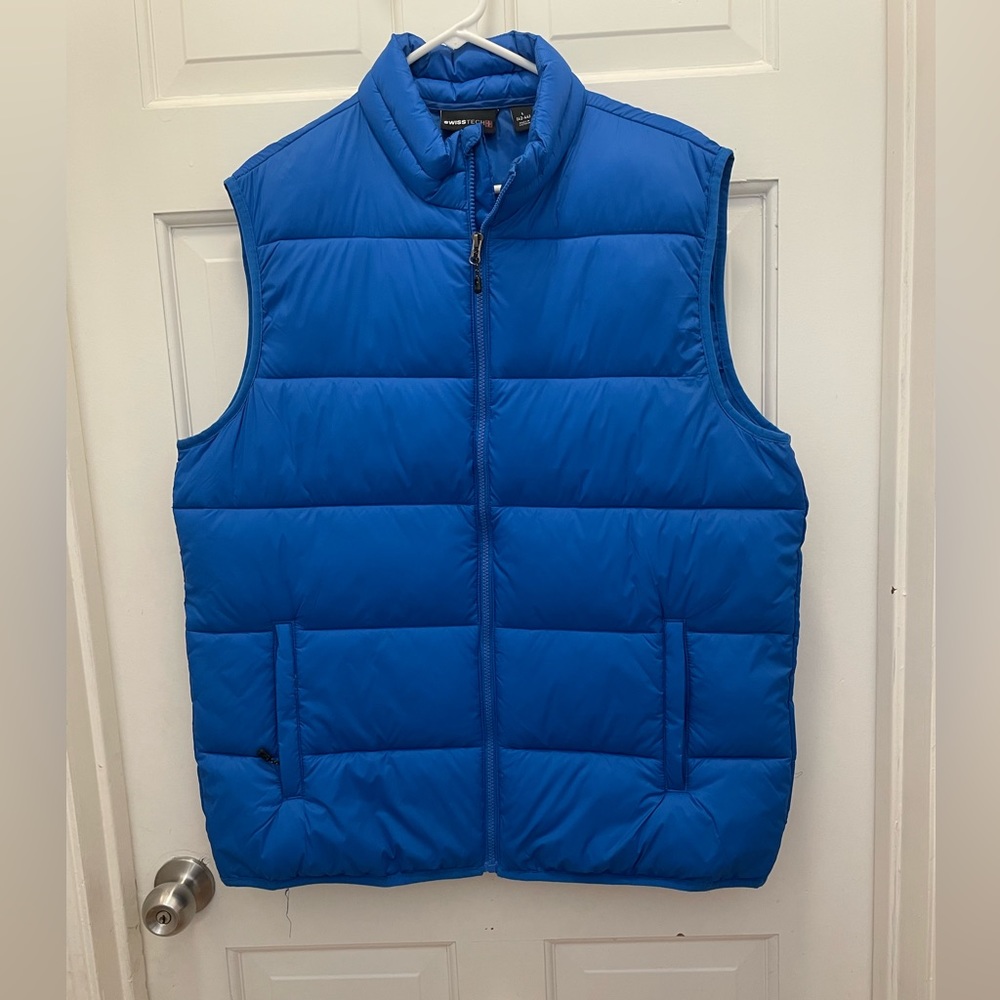 Swiss Tech Puffer Vest. XL